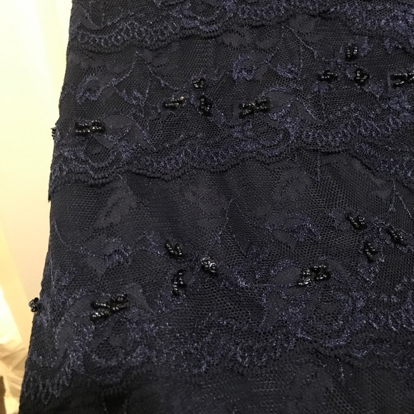 Size M midnight navy formal dress. Worn once - Picture 3 of 8